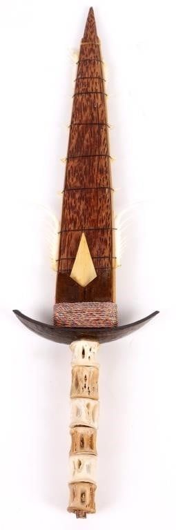 Lot 185395: RARE GILBERT ISLANDS SHARKS TOOTH KIRIBATI SWORD