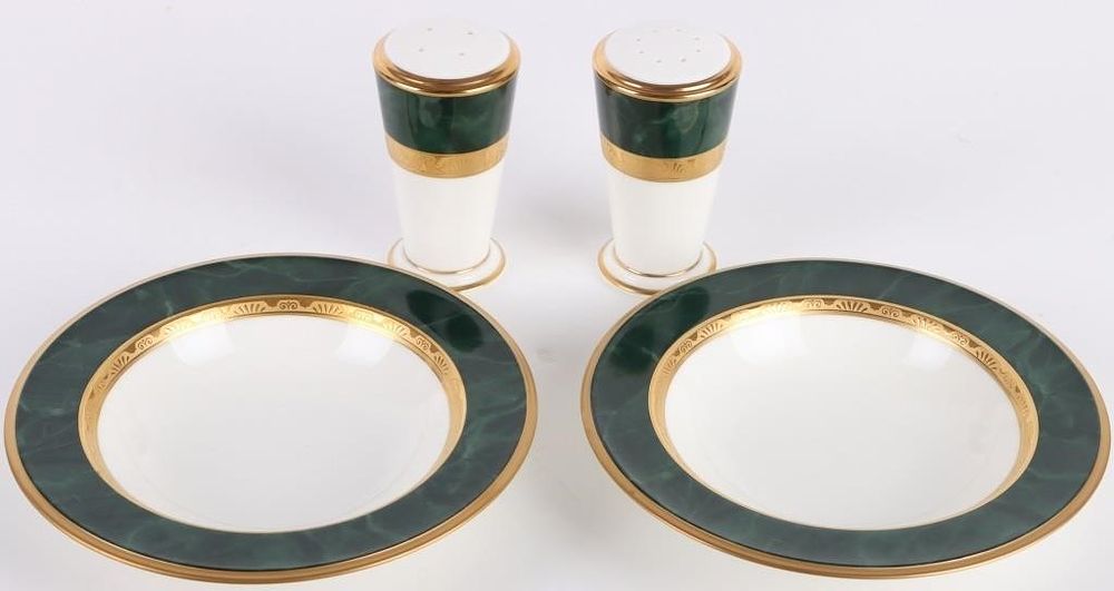 Lot 185404: NORITAKE BONE CHINA FITZGERALD FRUIT BOWL & SHAKER