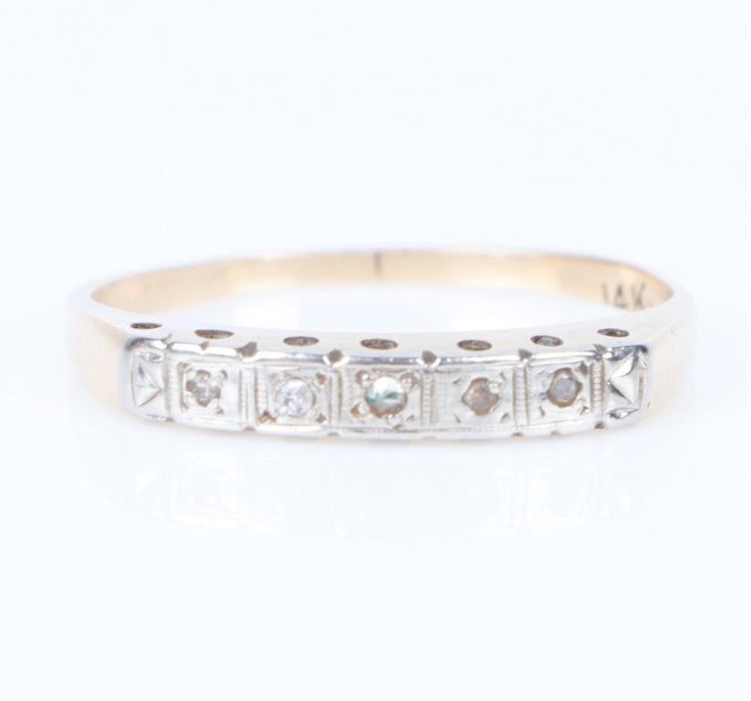 Lot 187165: 14K YELLOW GOLD WHITE SAPPHIRE LADIES RING