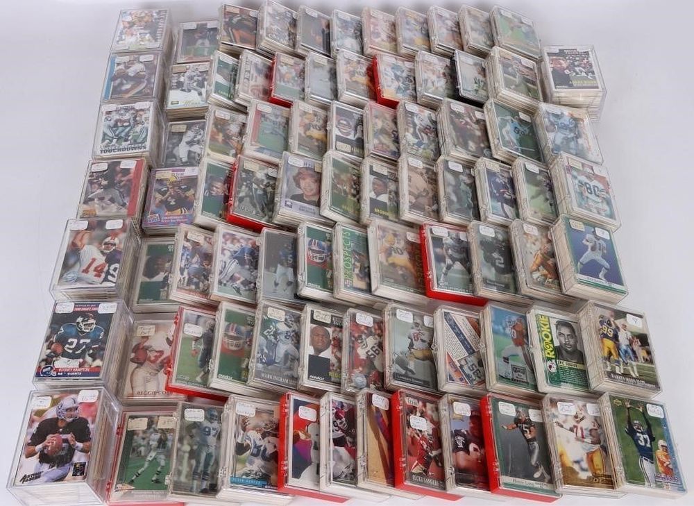Lot 187361: LARGE ASSORTED COLLECTION OF MODERN FOOTBALL CARDS