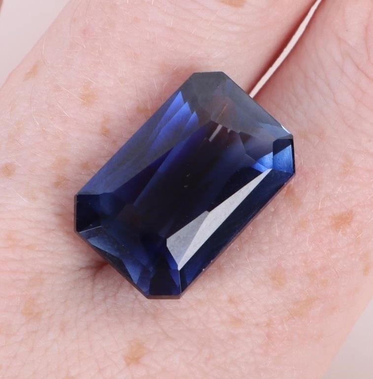 Lot 188157: 26.0CT LARGE EMERALD-CUT SAPPHIRE W/ GIE CERT