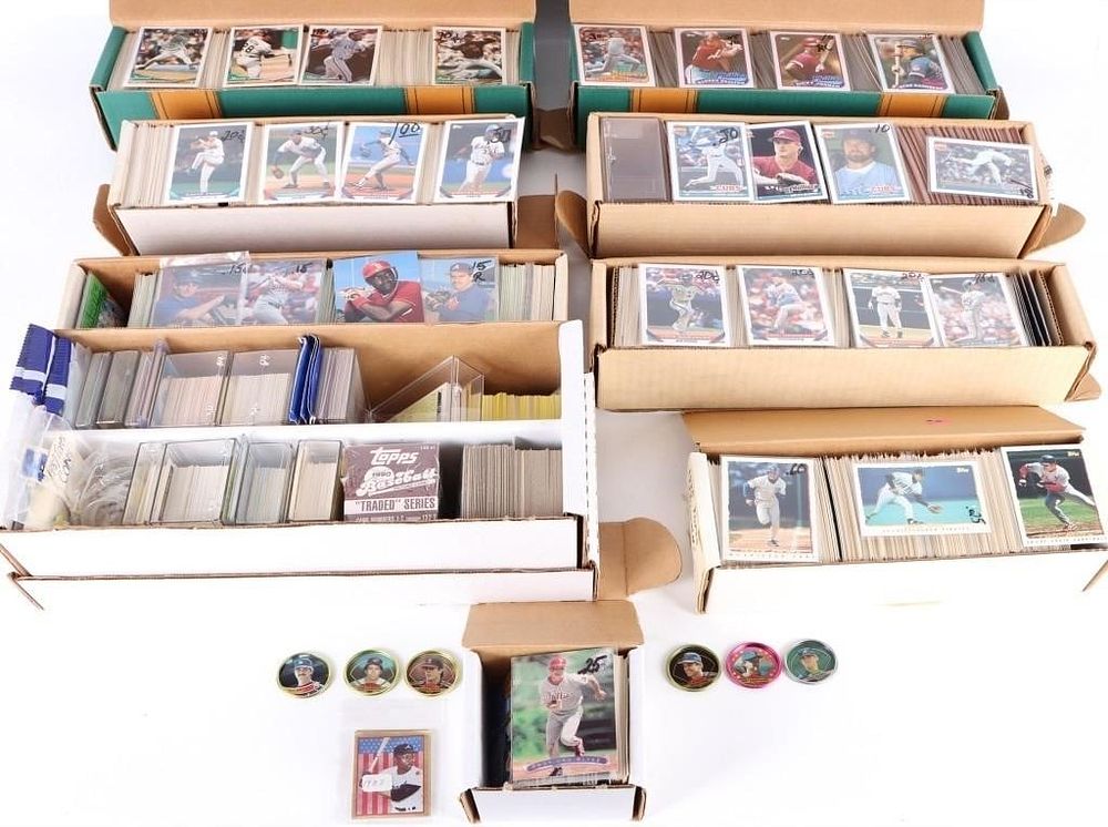 Lot 188293: 1980-90'S TOPPS BASEBALL CARD SETS & COLLECTIBLES