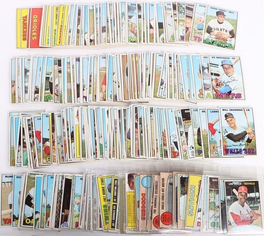 Lot 188297: 1967 & 1968 TOPPS COLLECTIBLE BASEBALL CARDS ~ 200