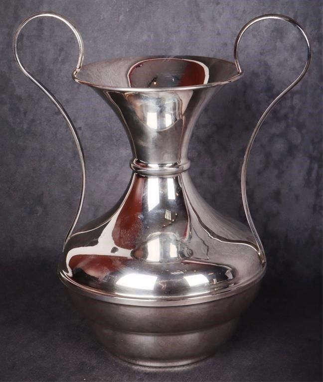 Lot 188333: VINTAGE SOLID STERLING SILVER 190 PA MARKED VASE