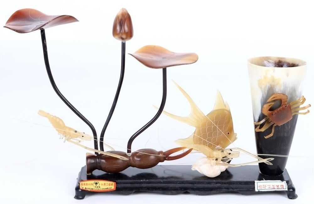 Lot 190422: CHINESE BAISHI CARVED HORN SHRIMP SCULPTURE