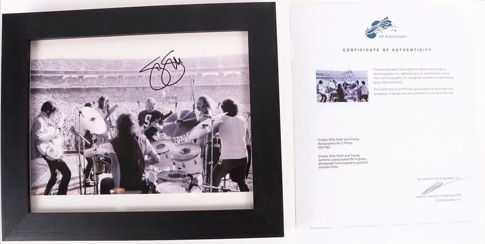 Lot 191277: STEVEN STILLS AUTOGRAPHED PHOTO W/ COA
