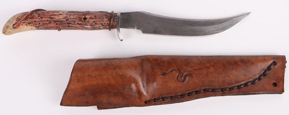 Lot 191388: HAND FORGED DAMASCUS STEEL ROSE QUARTZ SKINNER