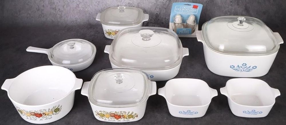 Lot 191413: 1972-1979 VINTAGE CORNING WARE HOLOGRAPH MARK SET