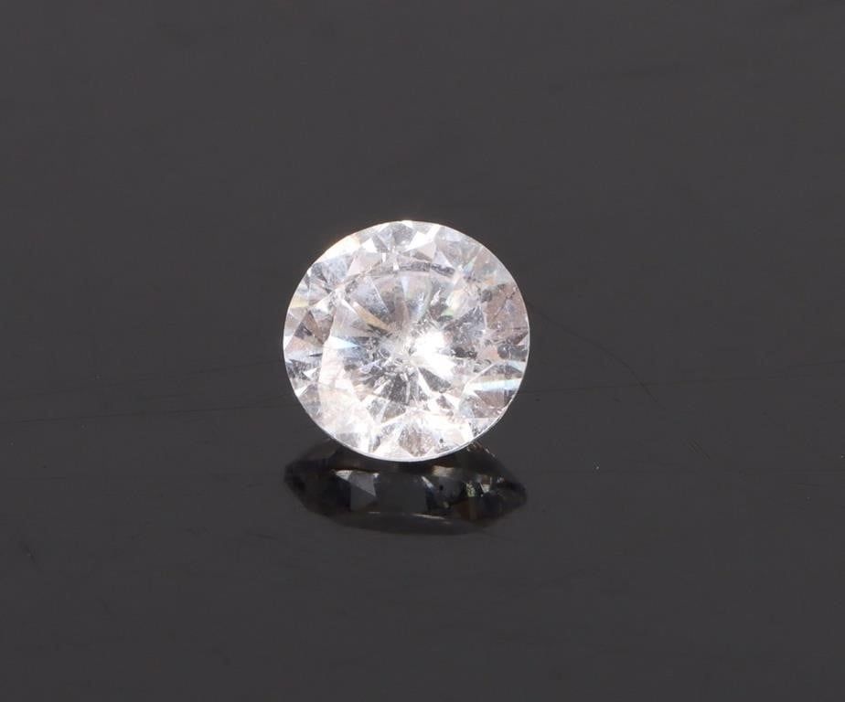 Lot 194153: GIA 3.37CT ROUND BRILLIANT CUT CUBIC ZIRCONIA