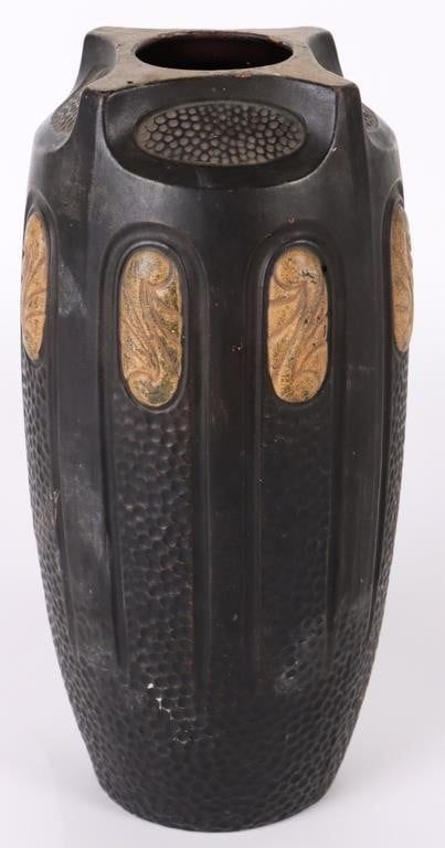 Lot 194168: VINTAGE BRETBY ART VASE ENGLAND CLANTA #2346