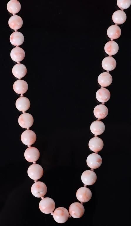 Lot 194189: ANGEL SKIN CORAL LADIES .800 SILVER NECKLACE