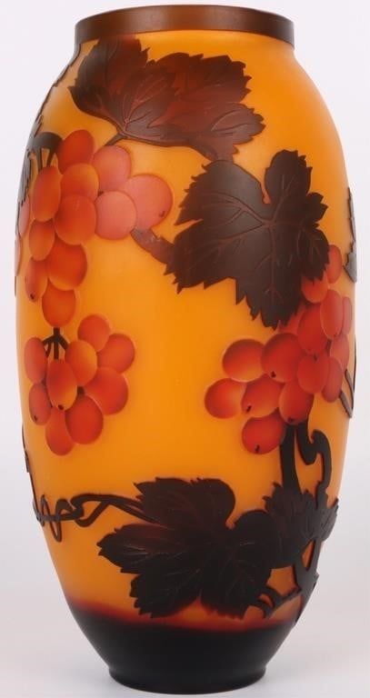 Lot 195386: EMILE GALLE SIGNED CAMEO ART VASE
