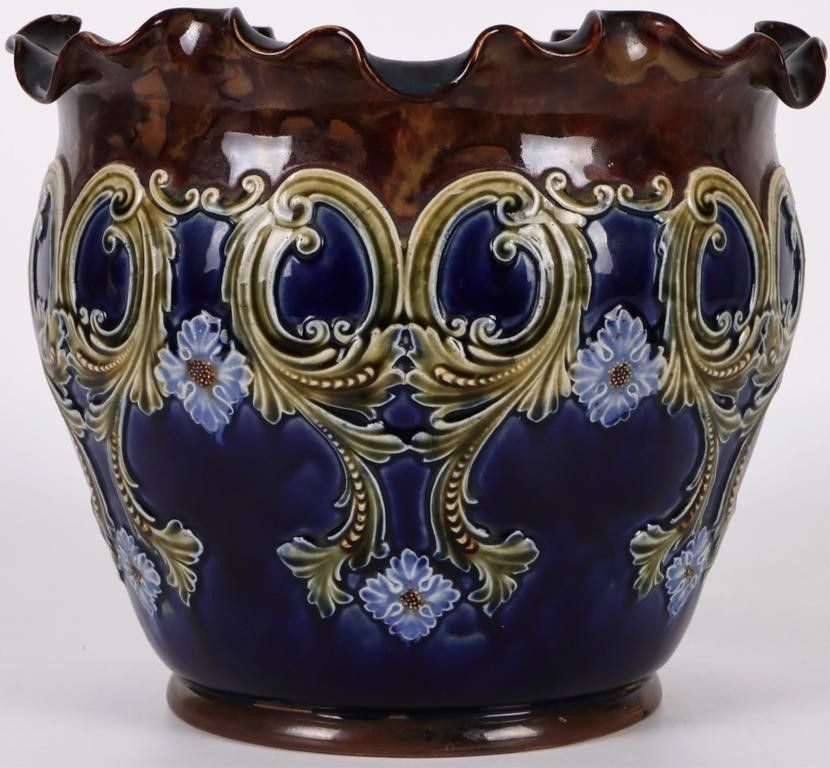 Lot 195404: ROYAL DOULTON LAMBETH ENGLISH PORCELAIN VASE