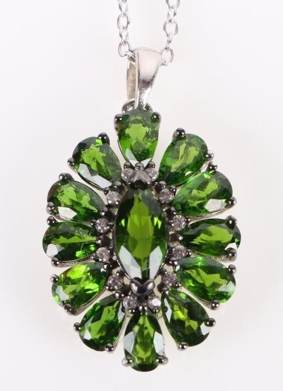 Lot 198160: GREEN SPINEL STERLING SILVER LADIES NECKLACE