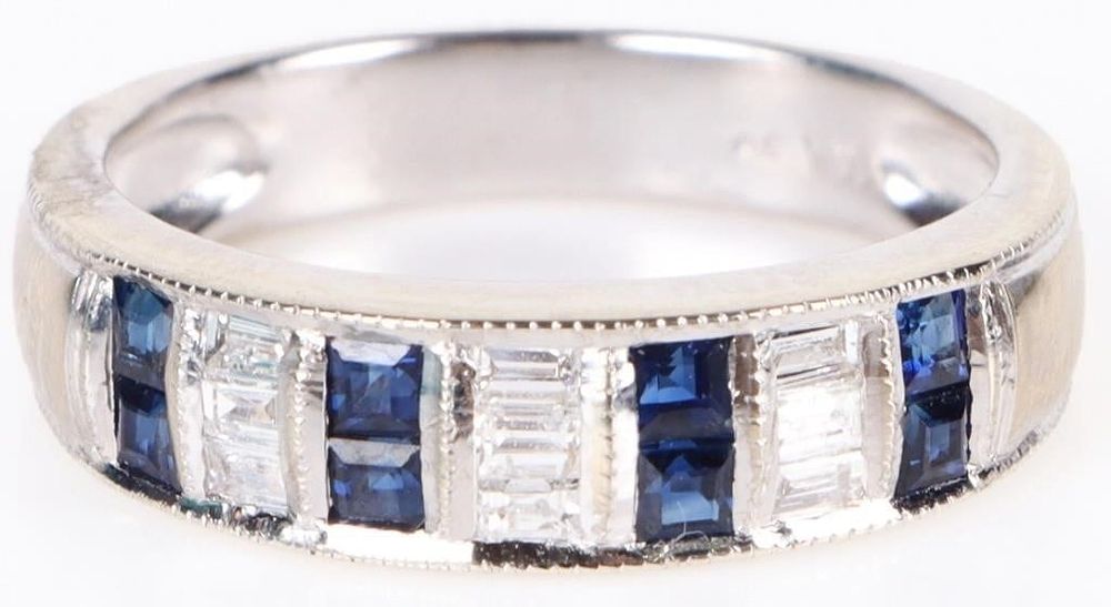 Lot 198173: 14K WHITE GOLD DIAMOND SAPPHIRE LADIES RING