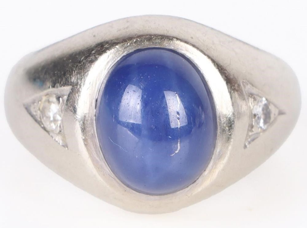 Lot 198174: 14K WHITE GOLD BLUE STAR SAPPHIRE DIAMOND RING