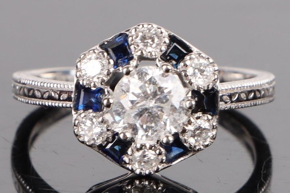 Lot 198177: PLATINUM NATURAL DIAMOND SAPPHIRE LADIES RING