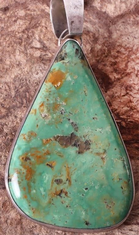 Lot 198266: STERLING SILVER GREEN TURQUOISE NAVAJO PENDANT