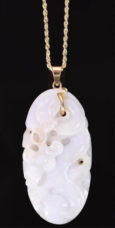 Lot 199291: 14K GOLD NECKLACE W/ 2' LAVENDER JADE PENDANT