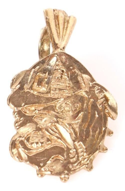 Lot 199316: 10K GOLD GEORGIA BULLDOGS PENDANT