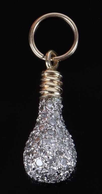 Lot 199321: 14K YELLOW GOLD DIAMOND LIGHT BULB PENDANT