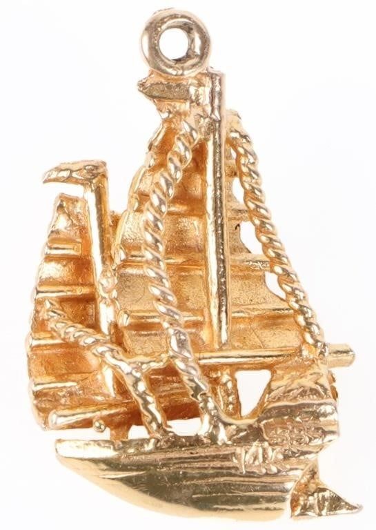 Lot 199330: 14K YELLOW GOLD LADIES SAILBOAT PENDANT