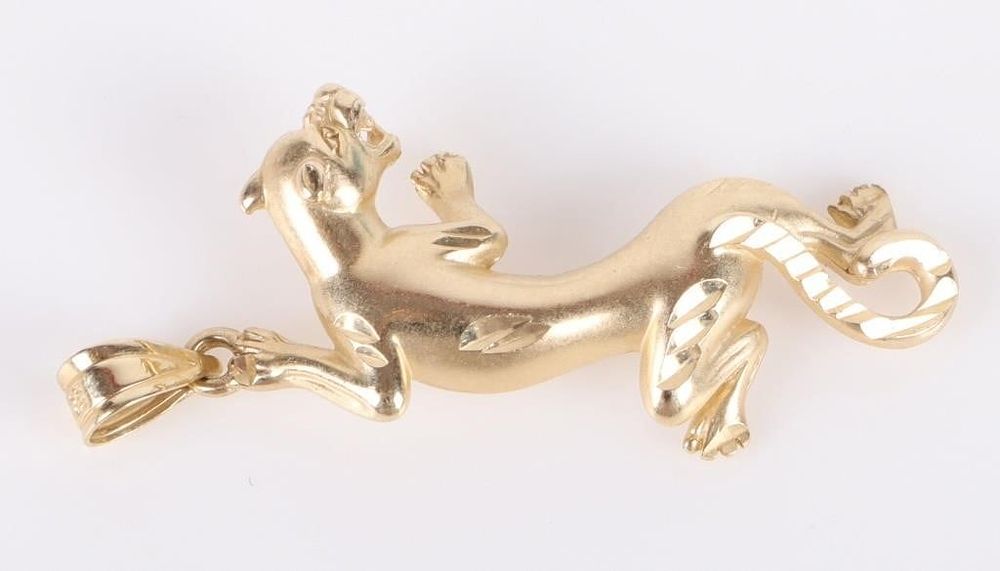 Lot 199340: 14K YELLOW GOLD PANTHER PENDANT