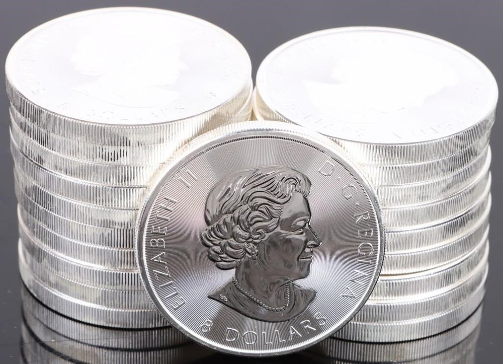 Lot 199395: 1.25 OZ FINE SILVER $8 BISON CANADA 2017 ROLL-(20)