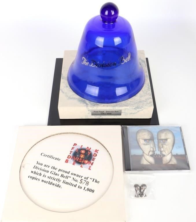 Lot 199418: PINK FLOYD DIVISION BELL, PIN & LMTD EDITION CD