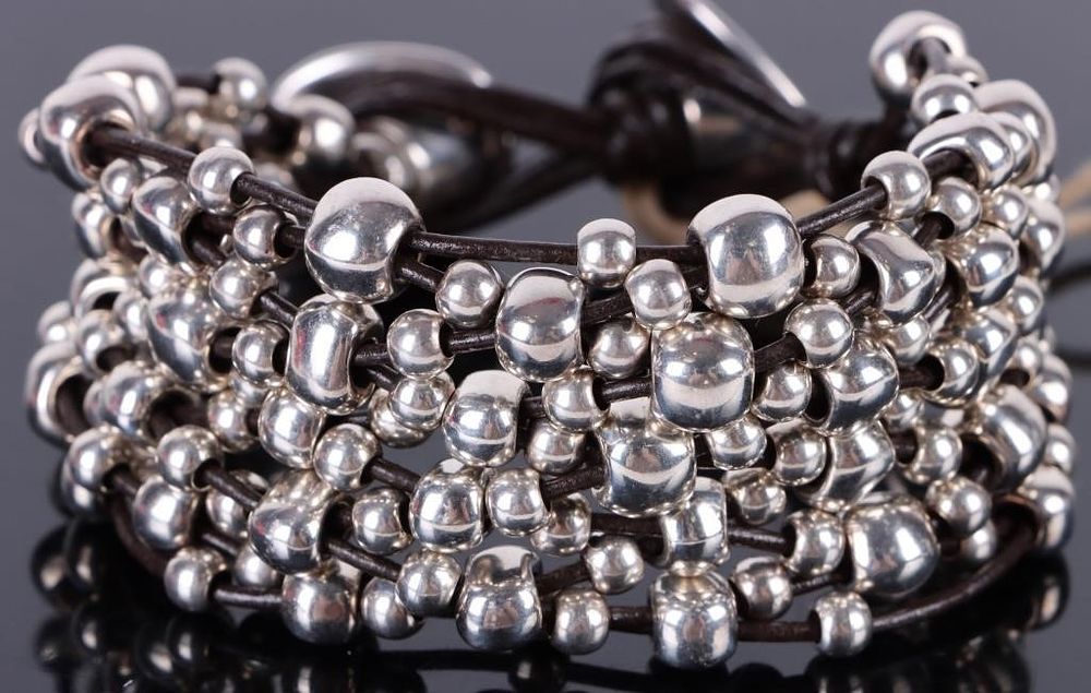 Lot 200192: UNO DE 50 STERLING SILVER BUBBLE BRACEELT