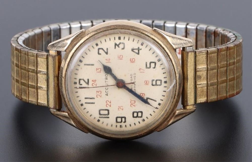 Lot 200216: VINTAGE BULOVA ACCUTRON RAILROAD APPROVED WATCH