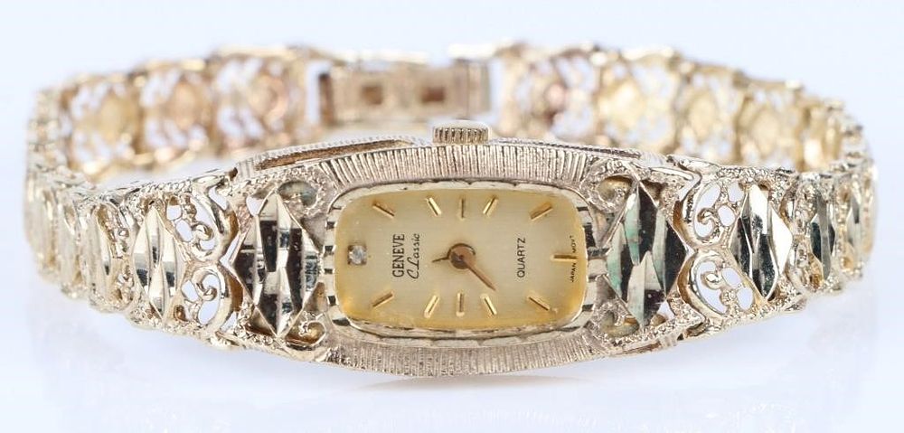Lot 200226: GORGEOUS VINTAGE GENEVE 10K FILIGREE WATCH