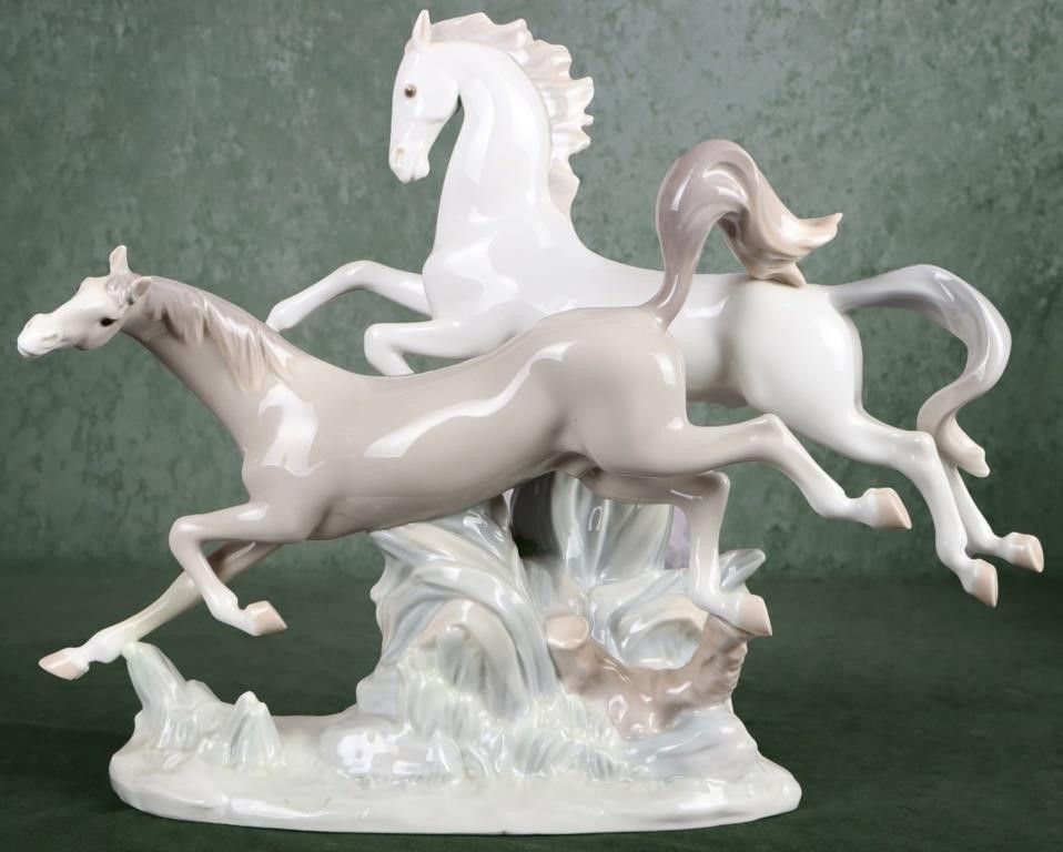Lot 200234: VINTAGE LLADRO GALLOPING HORSES #4655 PORCELAIN