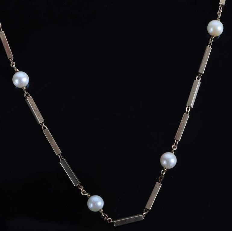 Lot 200326: 14K YELLOW GOLD WHITE PEARL LADIES NECKLACE