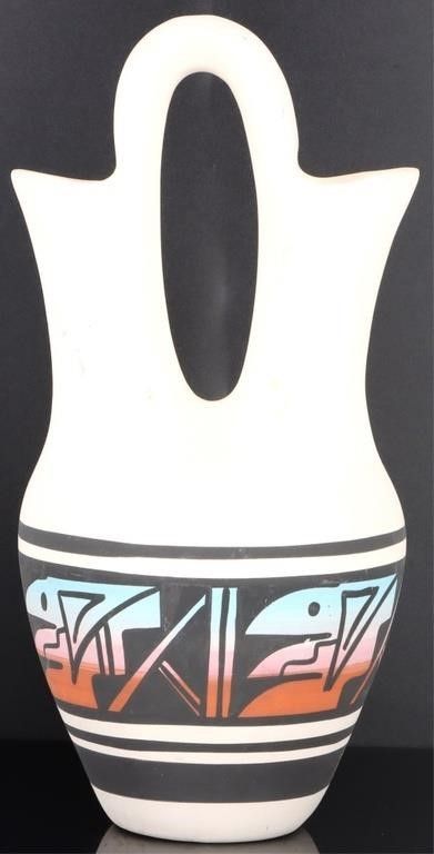 Lot 200386: DLEE AMERICAN NAVAJO DOUBLE SPOUT POTTERY VASE