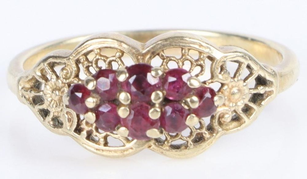 Lot 202209: BEAUTIFUL FILIGREE 10K RUBY CLUSTER LADIES RING