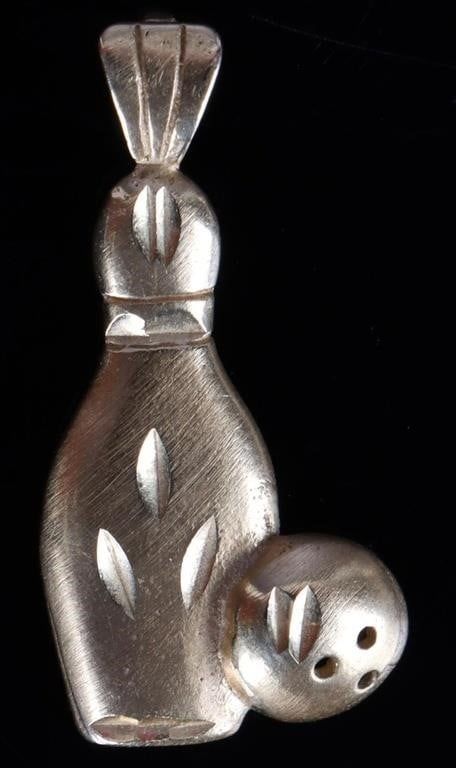 Lot 202224: 14K YELLOW GOLD BOWLING PIN & BALL PENDNAT