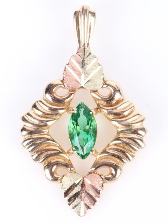 Lot 202228: 10K YELLOW GOLD GREEN CZ LADIES PENDANT