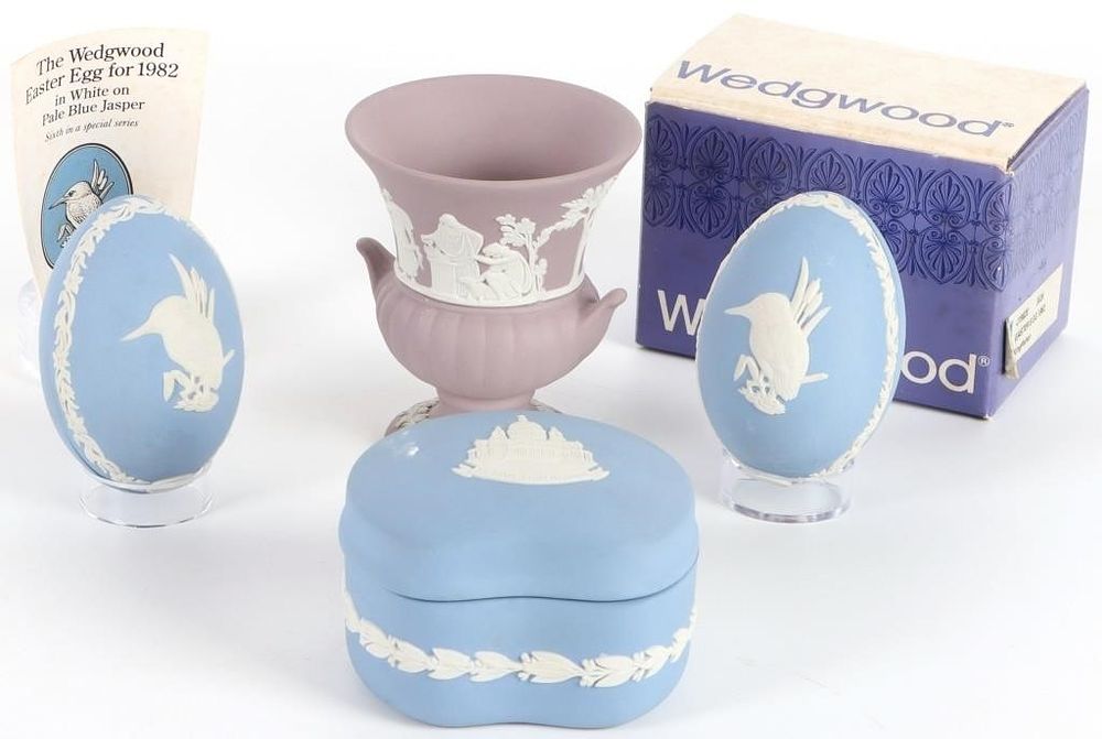 Lot 203495: VINTAGE ENGLISH WEDGWOOD JASPERWARE - LOT OF 4