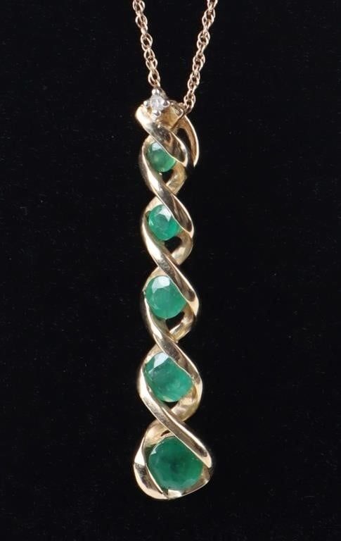 Lot 204197: 10K YELLOW GOLD GRADUATED EMERALD NECKLACE