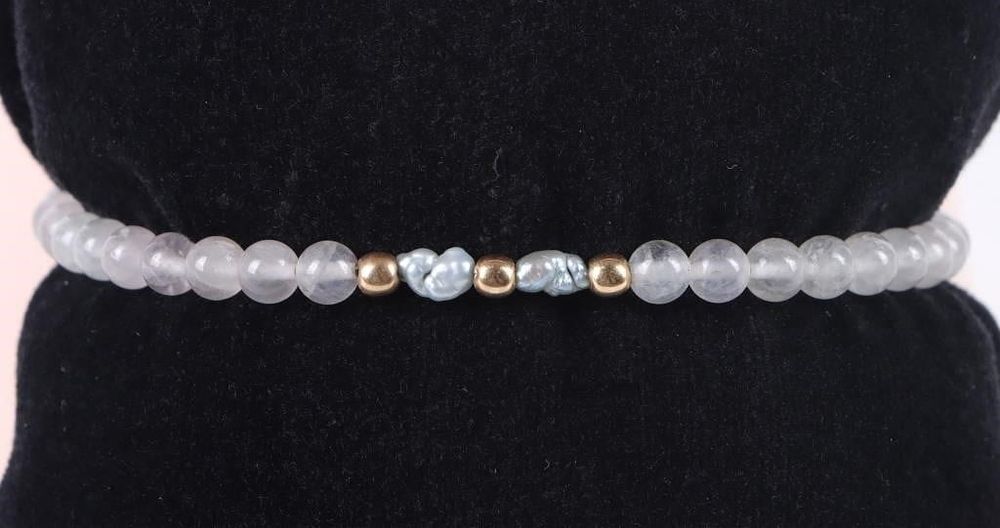 Lot 204303: 14K YELLOW GOLD QUARTZ & PEARL LADIES BRACELET
