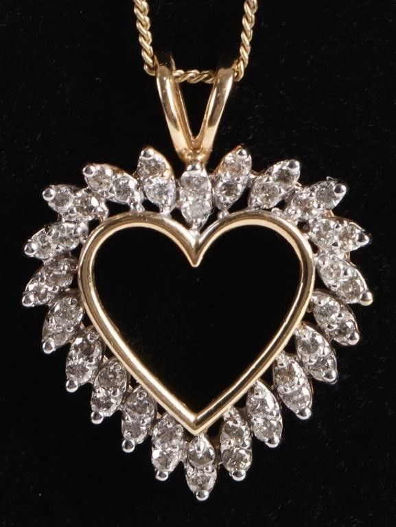 Lot 204371: 14K YELLOW GOLD DIAMOND HEART LADIES NECKLACE