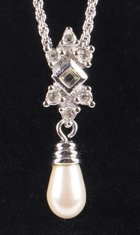 Lot 204380: VTG CHRISTIAN DIOR FAUX PEARL DROP NECKLACE