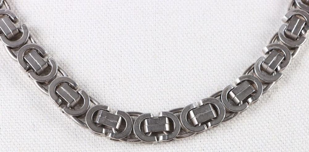 Lot 204388: ITALIAN STERLING SILVER FLAT BYZANTINE CHAIN