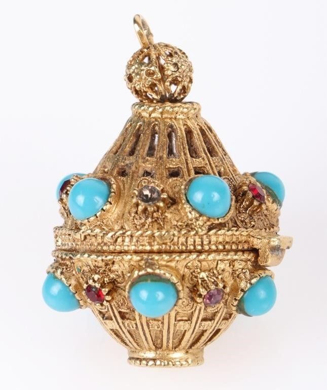 Lot 209210: VINTAGE FLORENZA GOLD TONE HINGED LOCKET PENDANT