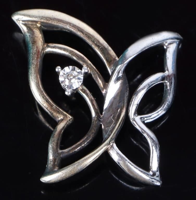 Lot 209218: VINTAGE DIAMOND STERLING & GOLD BUTTERFLY PENDANT