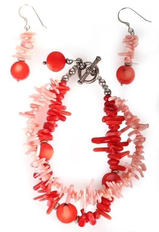 Lot 209375: RED & MOMO CORAL STERLING SILVER MATCHING SET