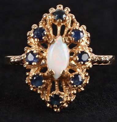 10K YELLOW GOLD OPAL SAPPHIRE LADIES RING. 10K yellow gold opal sapphire ladies ring. Gemstones