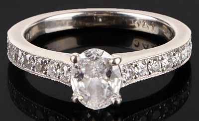 VS2 NATURAL DIAMOND 0.66CT 14K WHITE GOLD RING. 0.66ct oval center natural diamond 14k white 