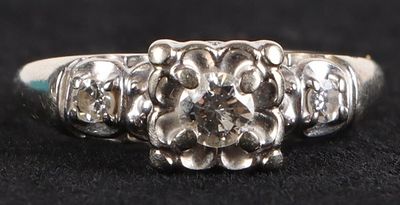 0.21CTW WHITE SAPPHIRE 14K WHITE GOLD RING. 0.21CTW white sapphire 14k white gold ladies 